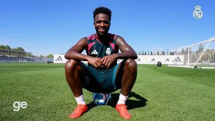 Mourinho celebra Vini Jr. e transforma vaias em aplausos