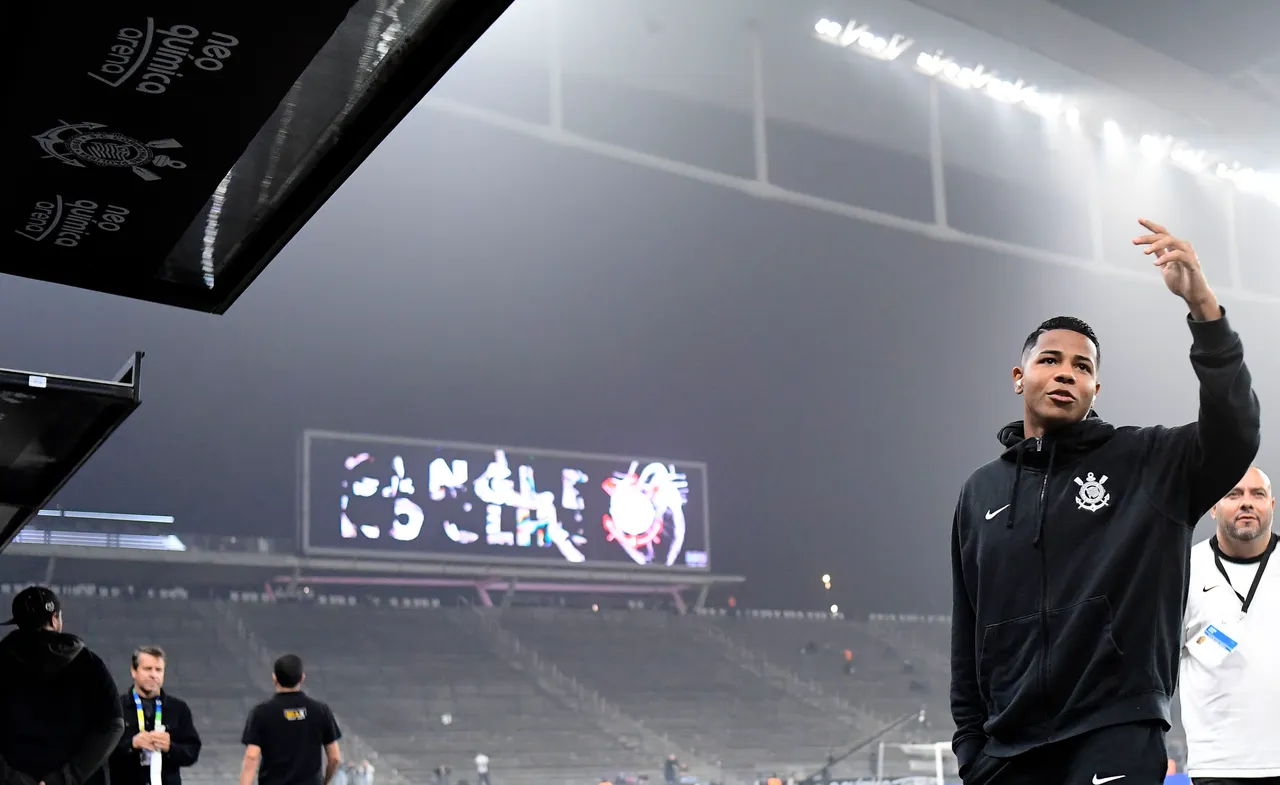 Corinthians recua e deixa Wesley