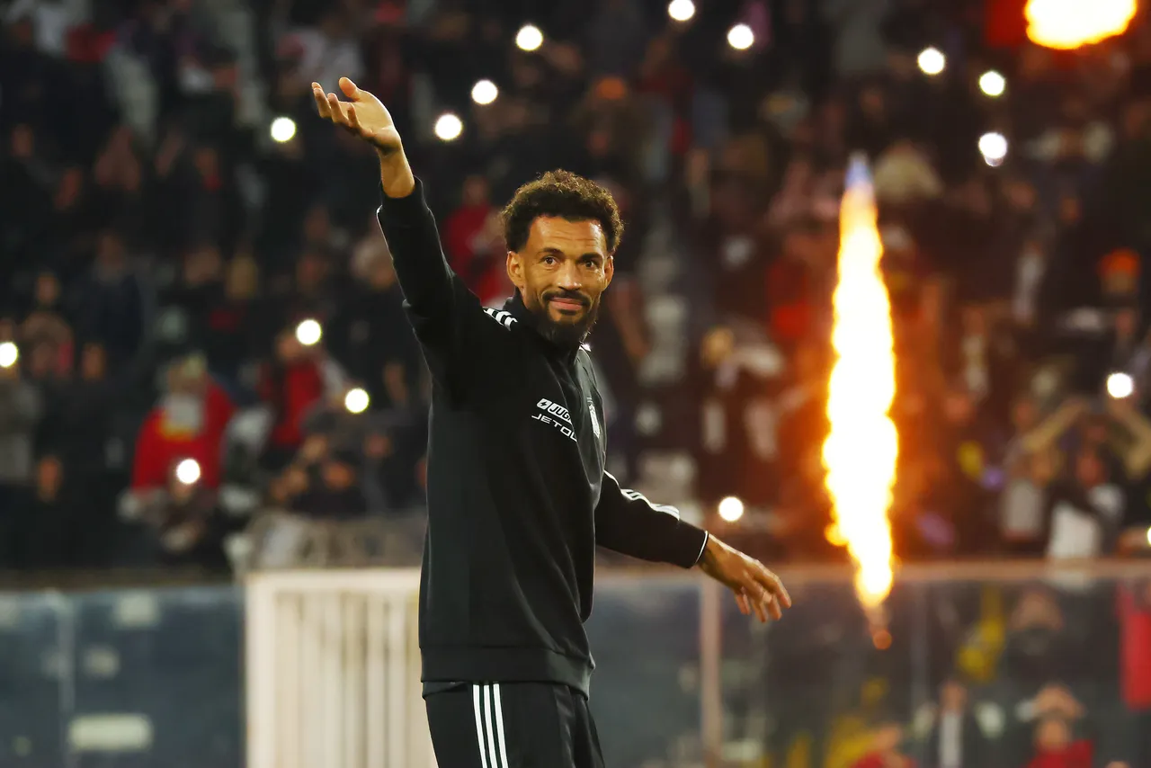 Vozinha chega ao Colo-Colo