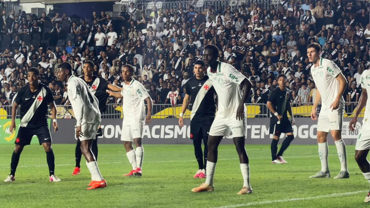Palmeiras tenta bater recorde de público na final sub-20 contra o Vasco
