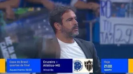 Cruzeiro mobiliza torcida com mosaico 3D provocativo contra Atlético-MG