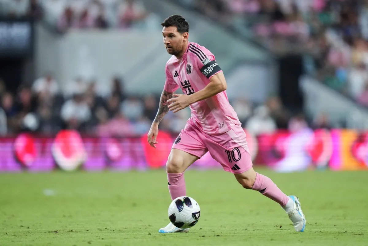 Messi perde pênalti