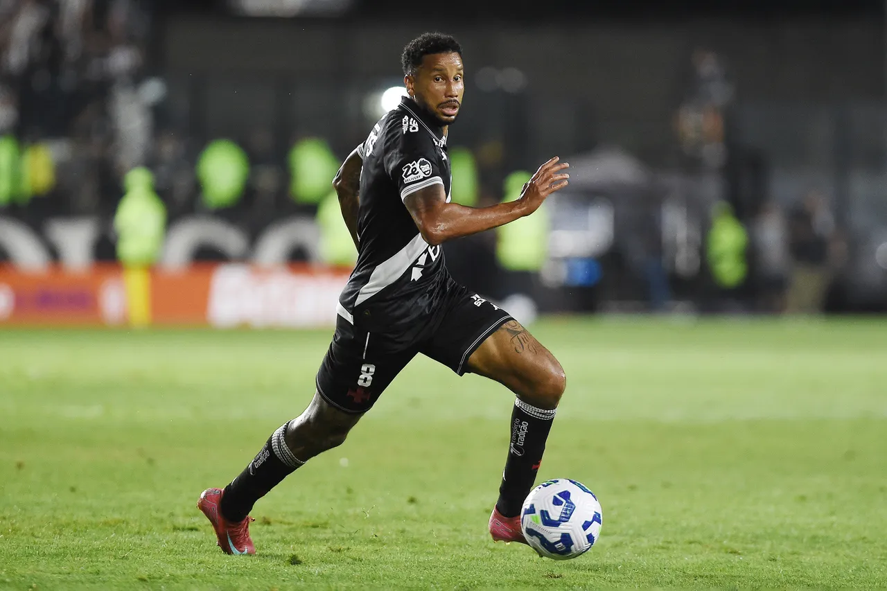 Jair retorna após lesão