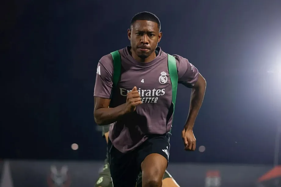 América avança na negociação por David Alaba antes da janela fechar