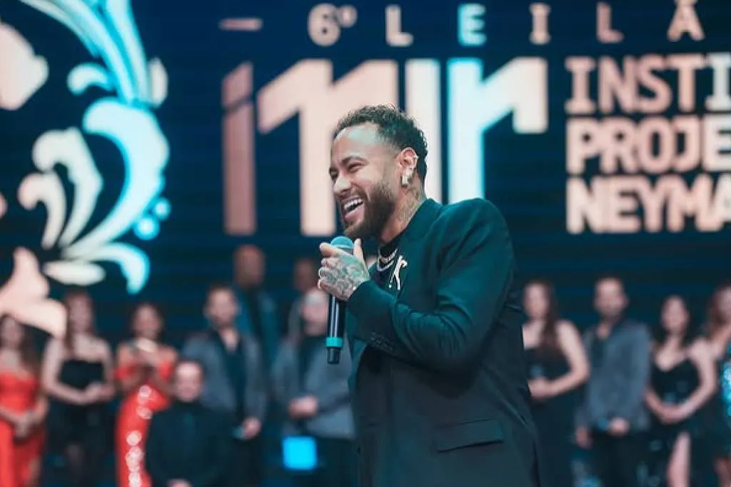 Neymar evita falar sobre aposentadoria