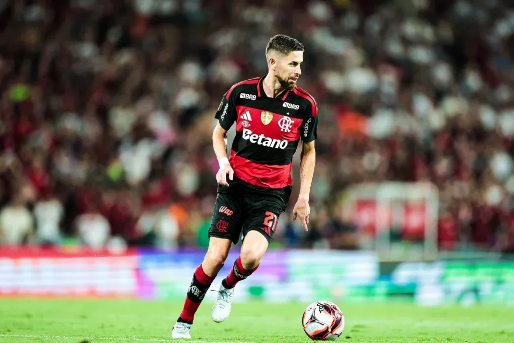 Jorginho celebra evolução do Flamengo e alerta foco para reta final