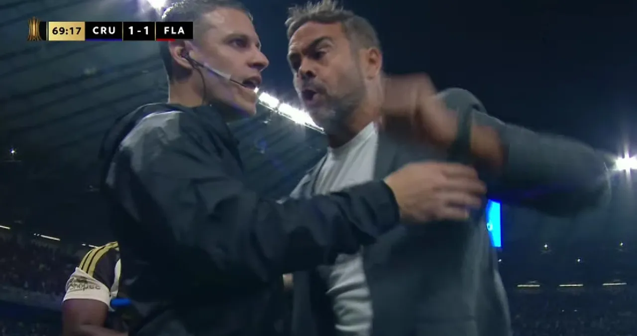 Artur Jorge explode com arbitragem