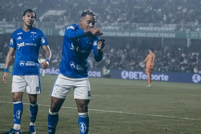 Cruzeiro bate Coritiba