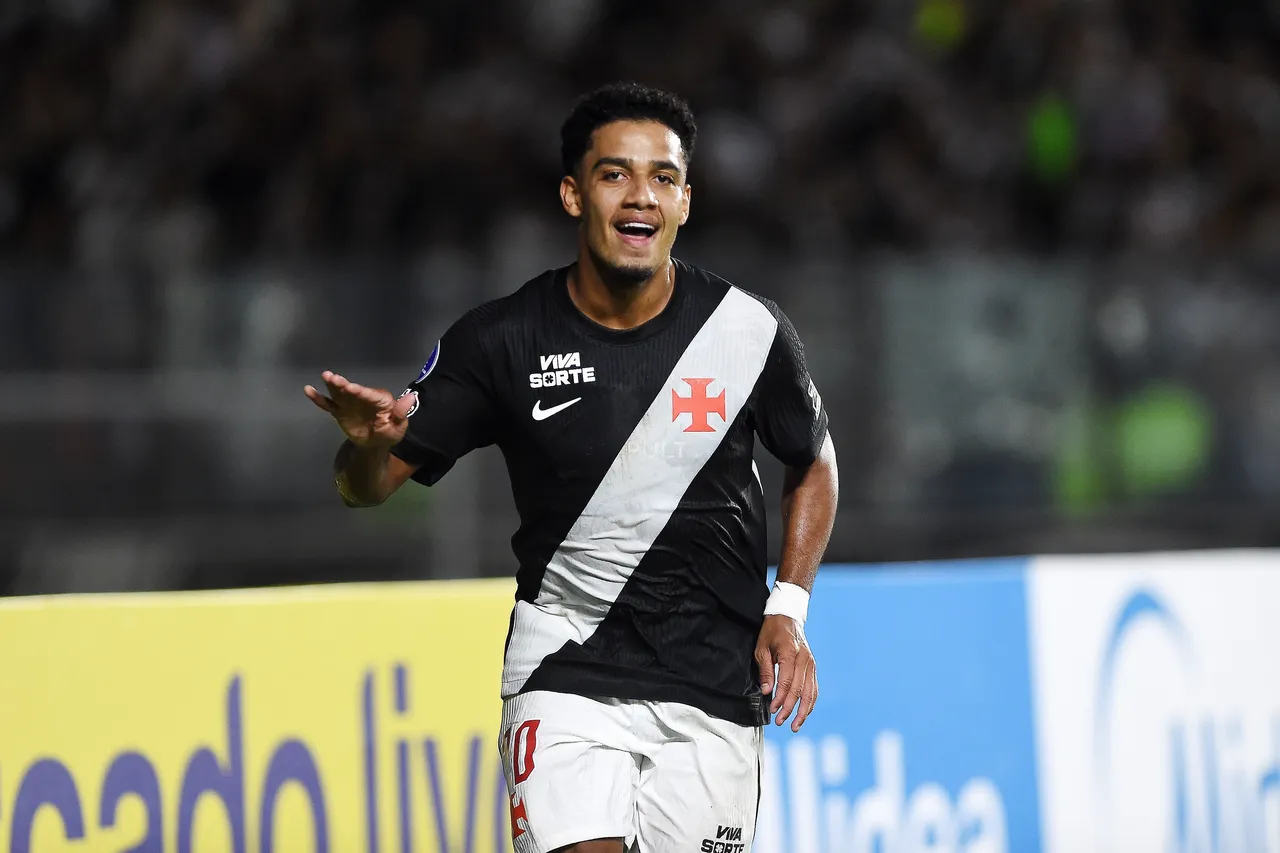 Vasco abre negociação por Brenner