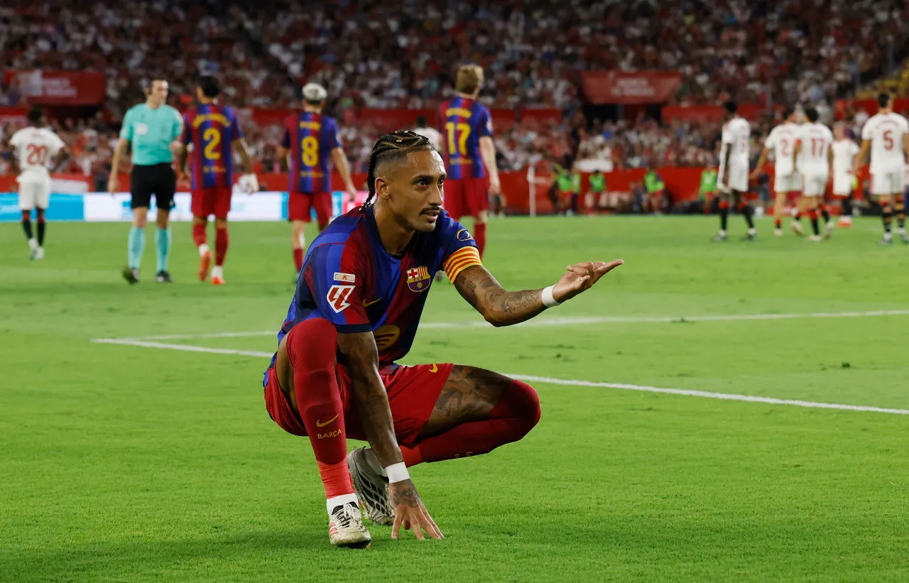 Raphinha lidera Barcelona e assume comando da Seleção após lesão na Copa