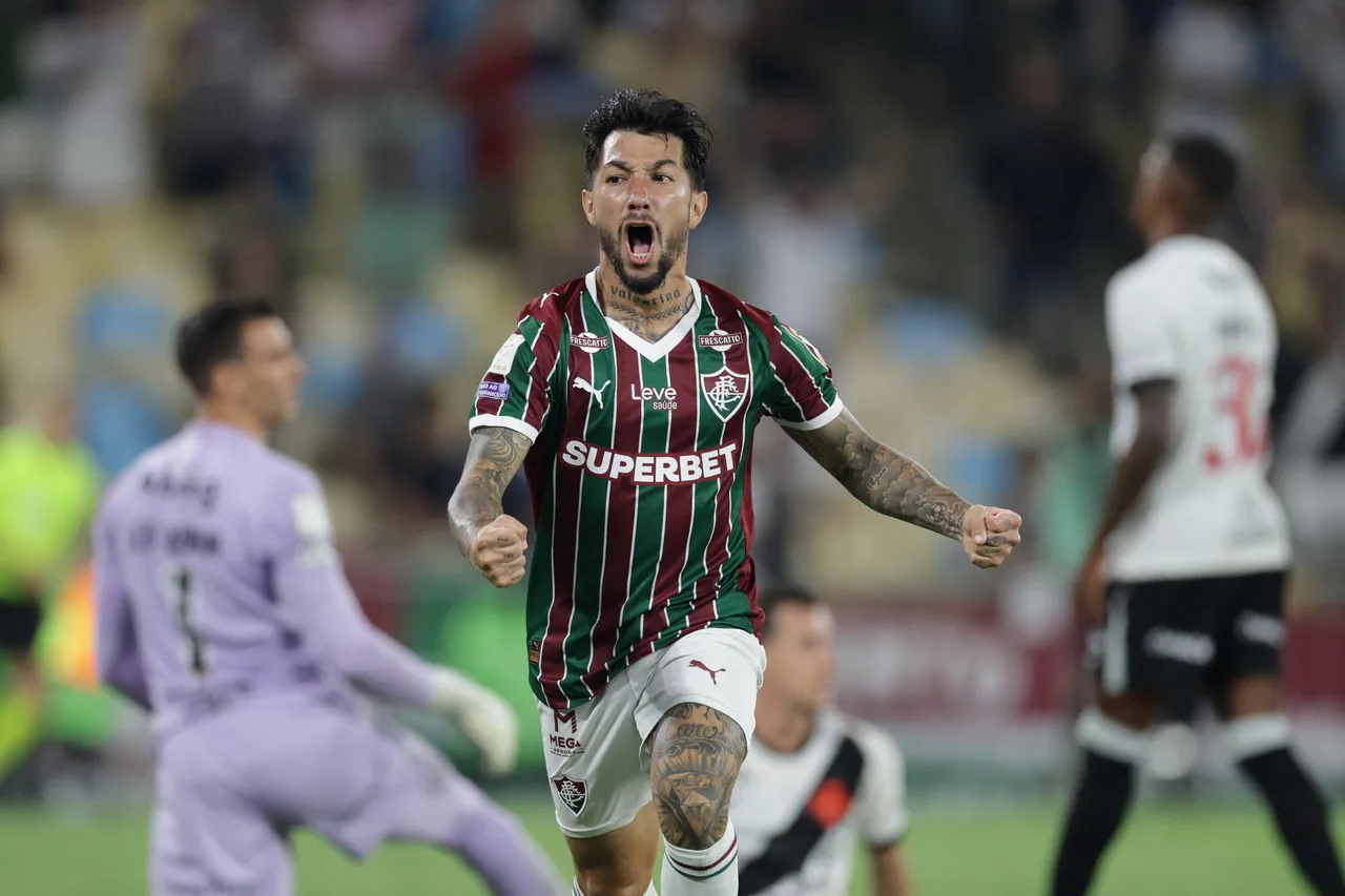 Lucho Acosta garante vitória e eleva moral do Flu antes da Libertadores
