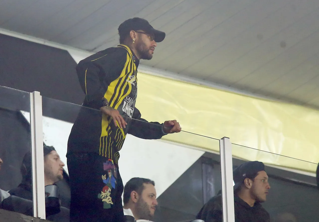 Neymar rebate provocação de torcedor do Atlético-MG e promete revanche