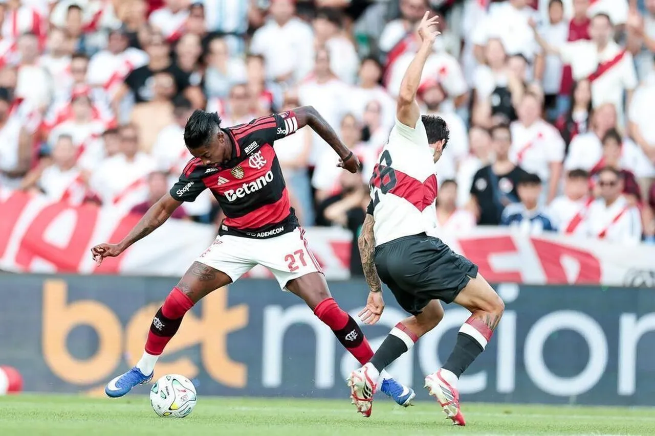 Flamengo Revela Terceiro Uniforme