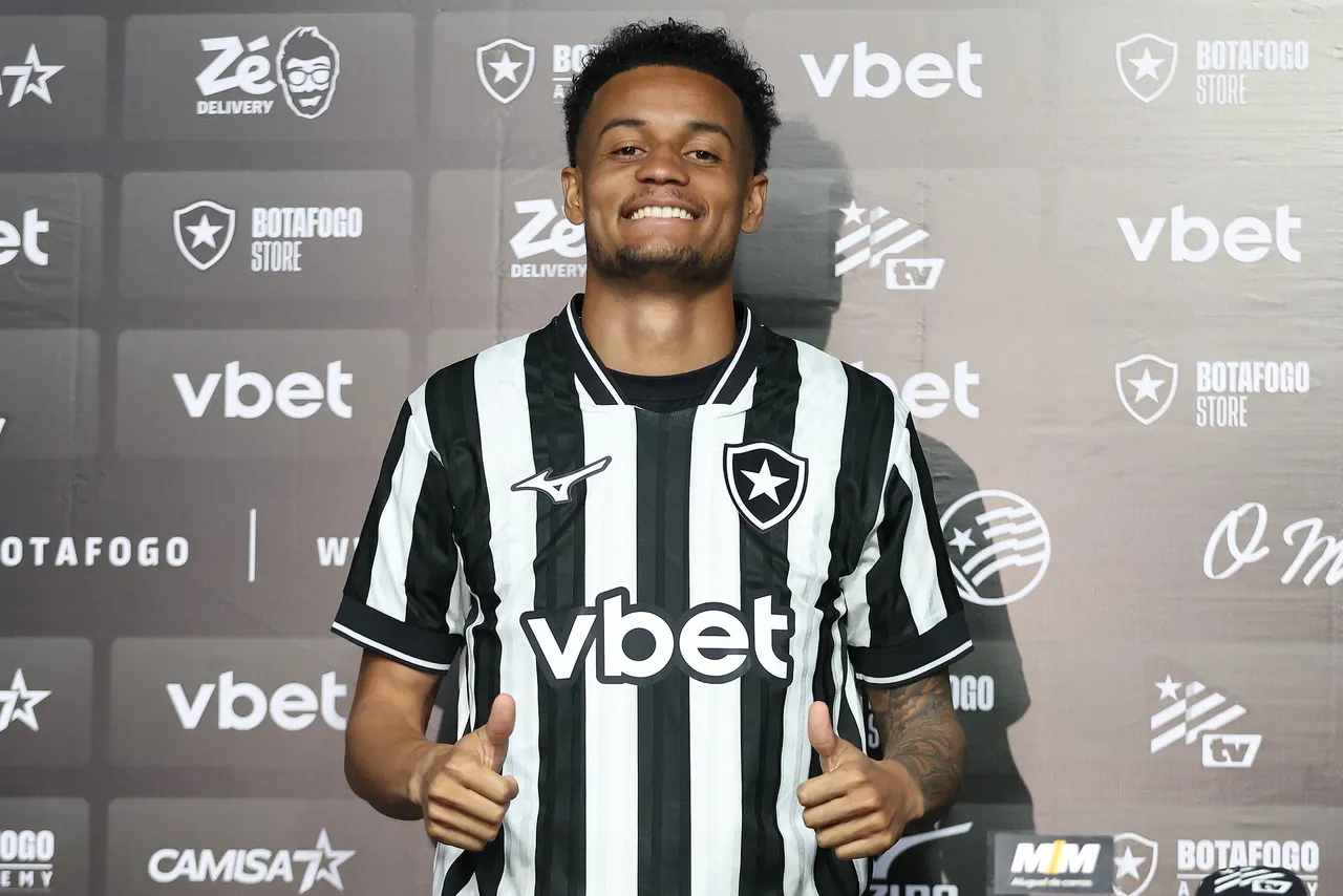 Paulinho sofre lesão
