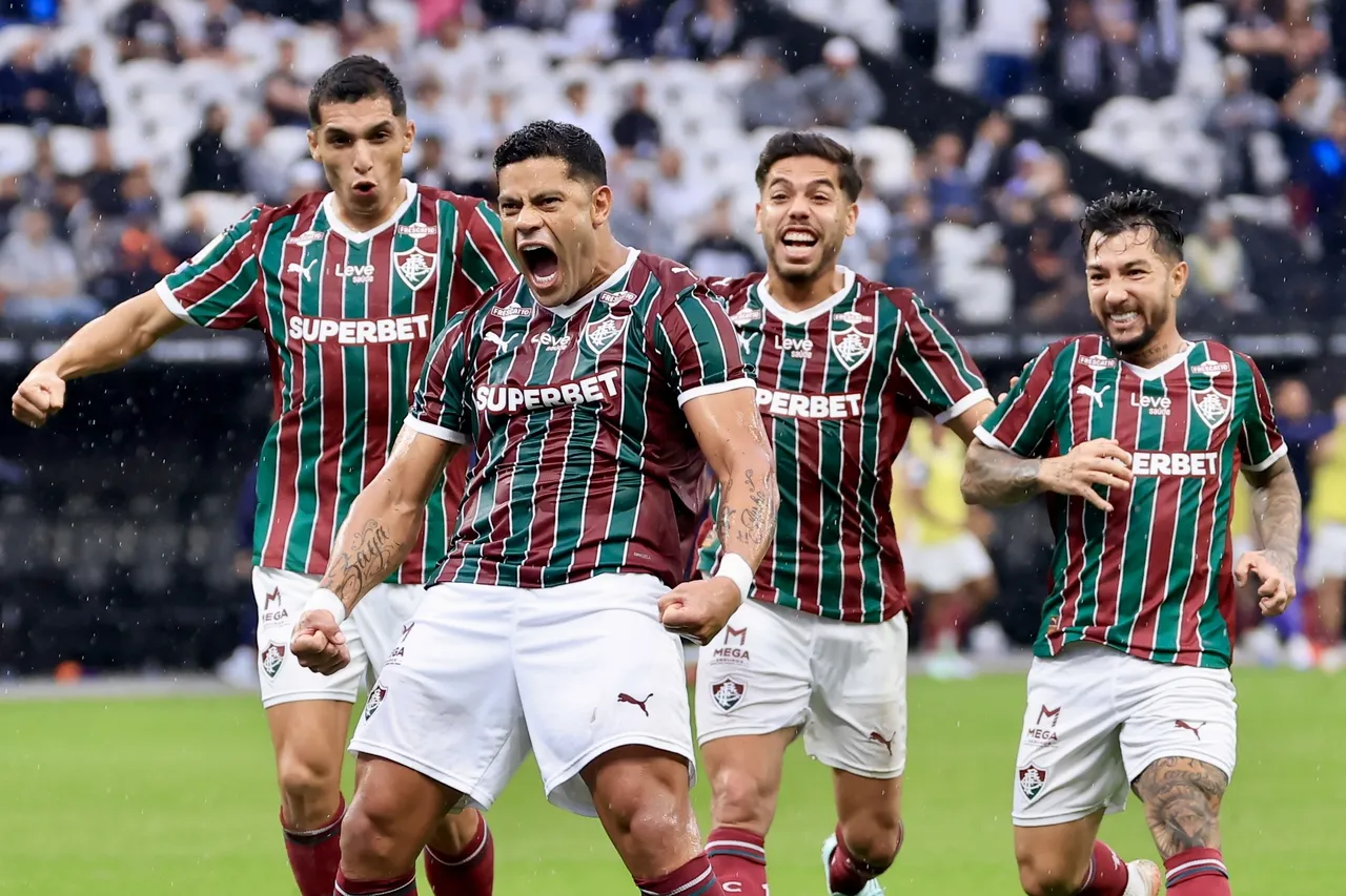 Fluminense rompe jejum fora e volta ao G‑4 ao bater o Corinthians
