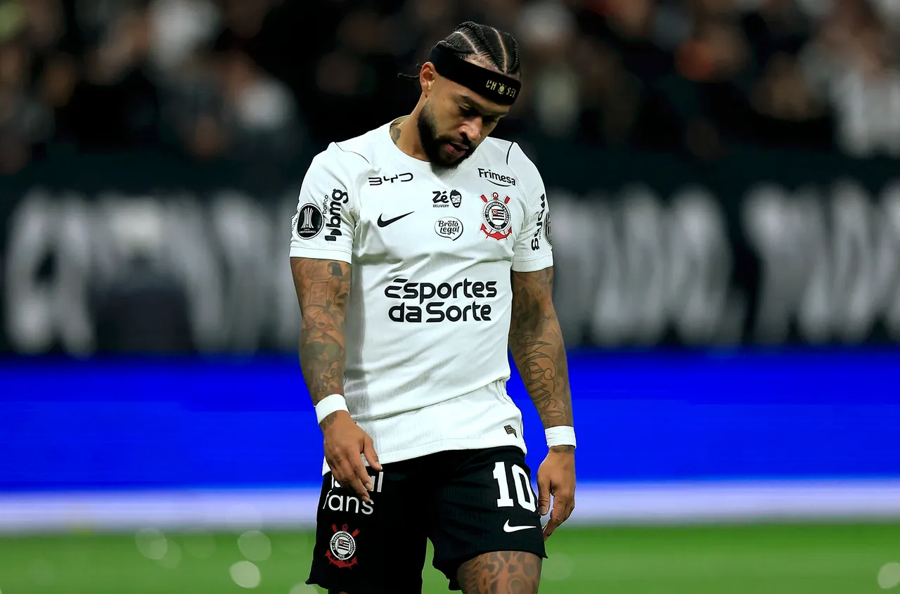 Corinthians pode ser multado por jogadores evitarem zona mista
