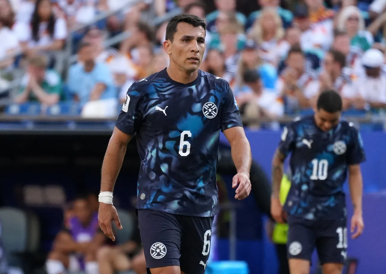 Júnior Alonso deixa Atlético-MG