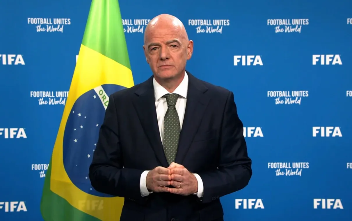 Infantino paga indenização
