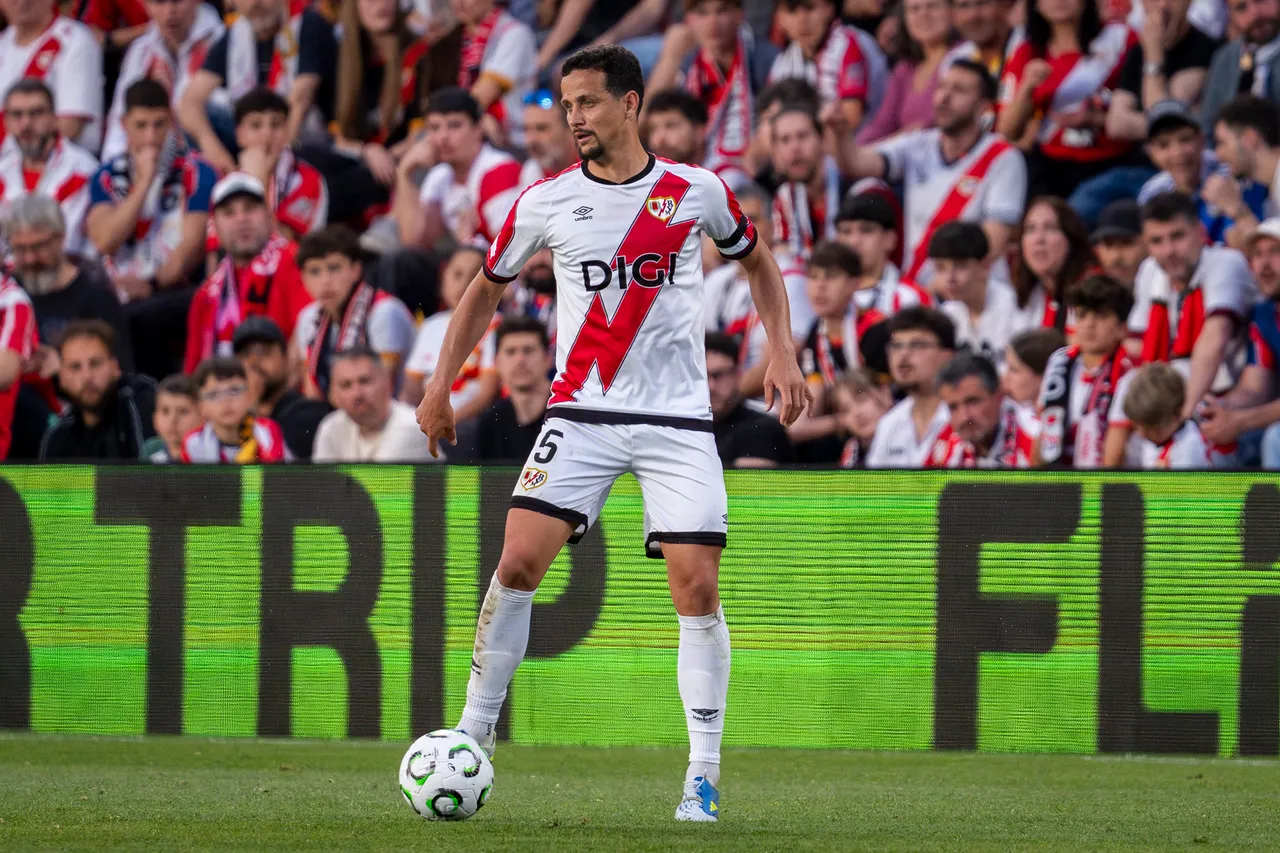 Vasco busca zagueiros