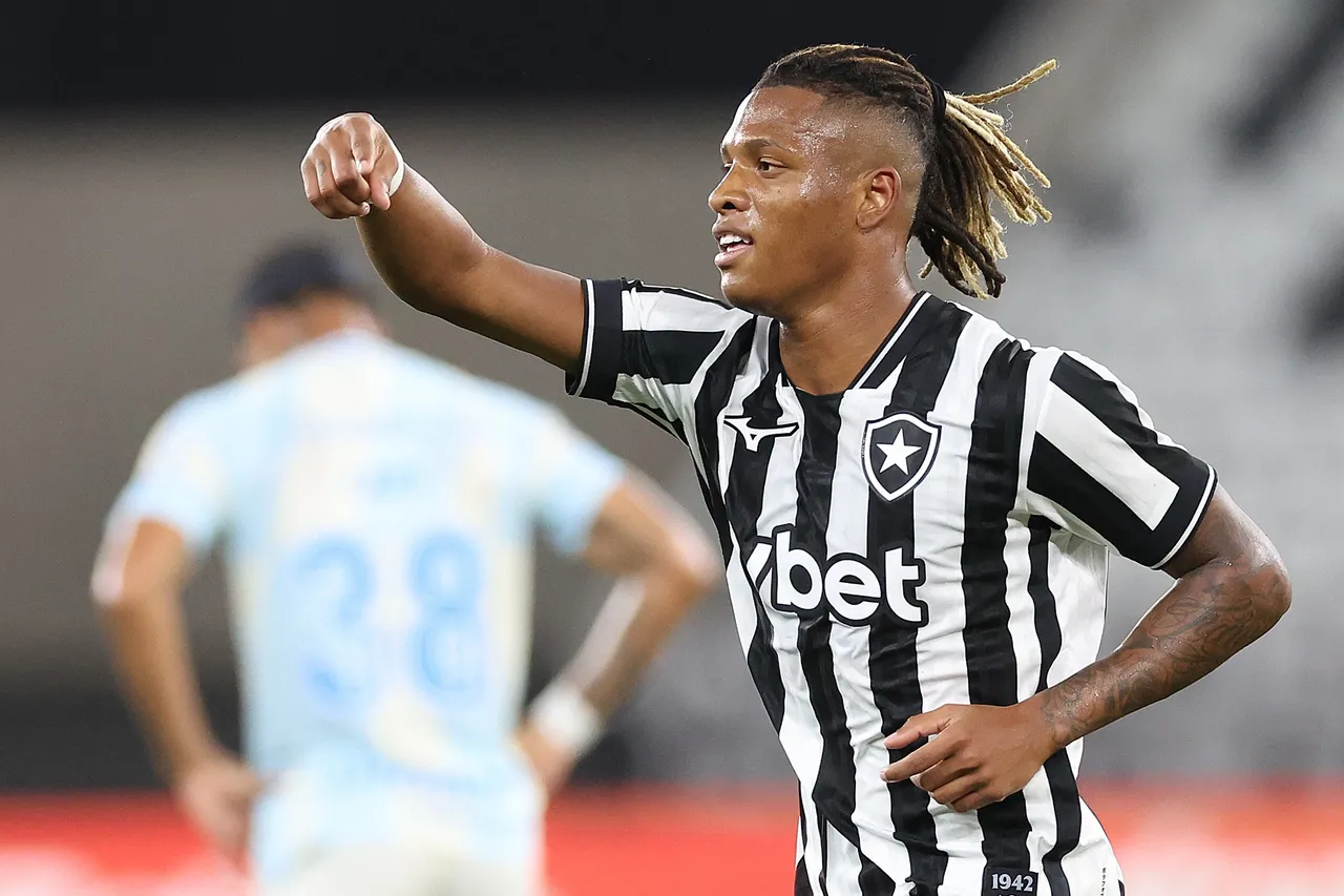 Botafogo perde três titulares na Date FIFA e tem clássico em risco