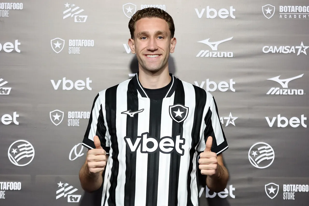 Botafogo reforça a zaga e tenta cortar a fuga de gols