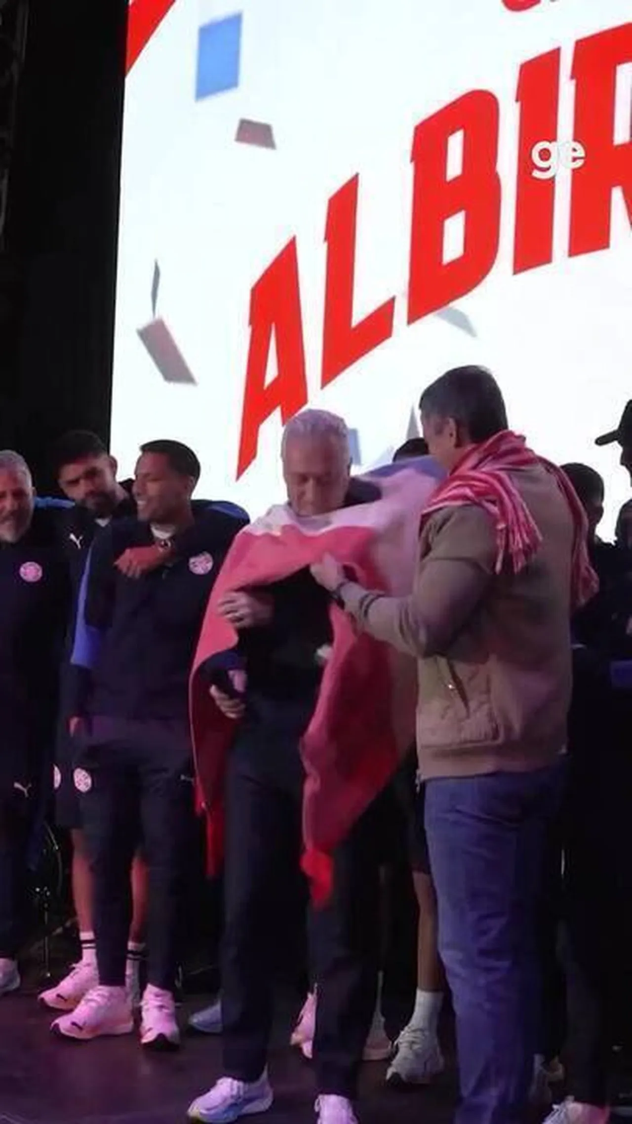 Paraguai recebe festa após Copa