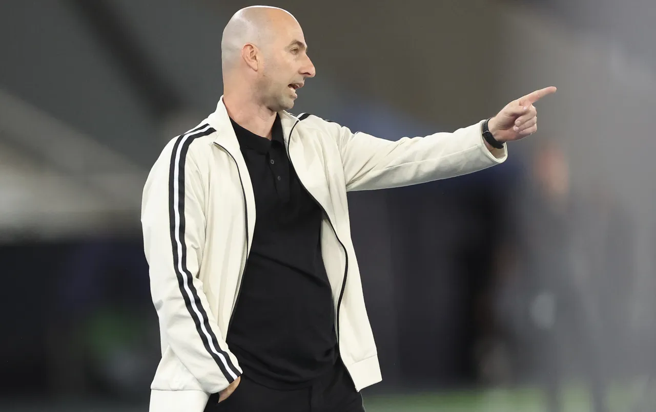 Bellão culpa pressão e promete renovação ofensiva do Botafogo