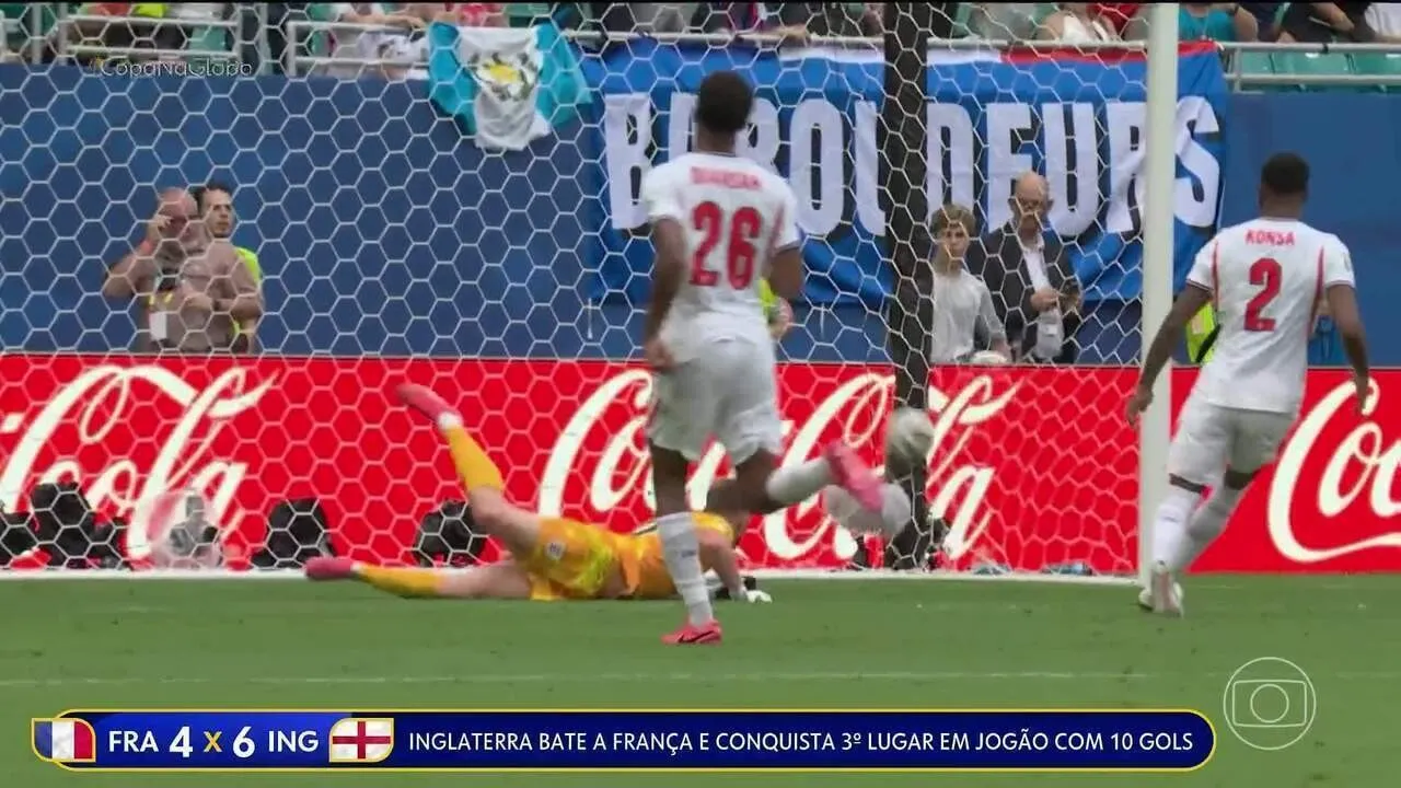 Inglaterra perde cinco titulares antes de jogão contra a Espanha