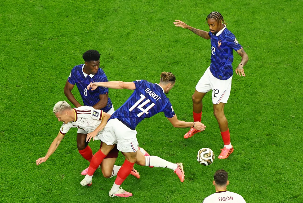 Rabiot critica França