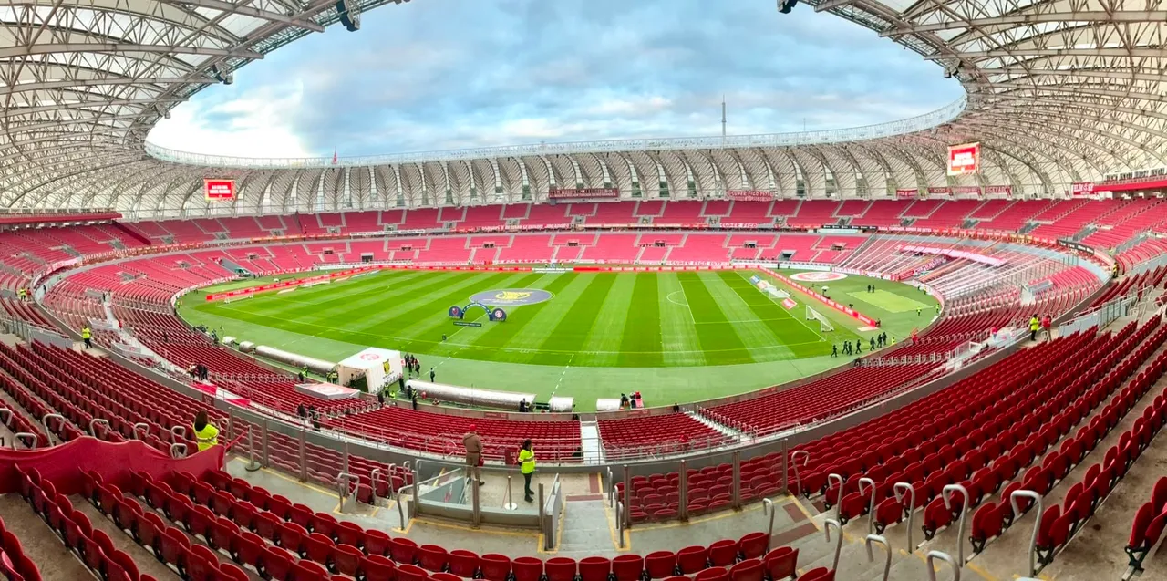 Inter e Corinthians se enfrentam