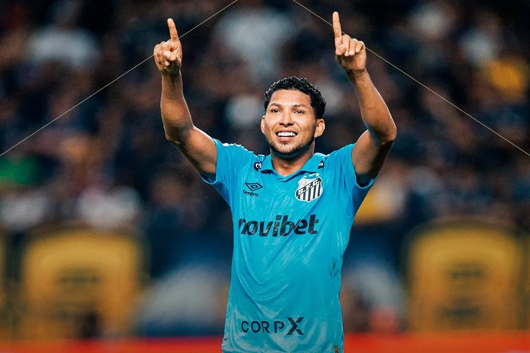 Rony brilha no Mangueirão