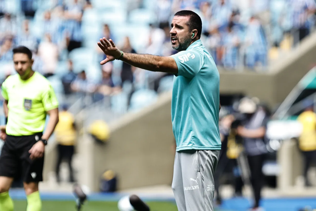 Weverton salva Palmeiras e expõe falta de eficácia