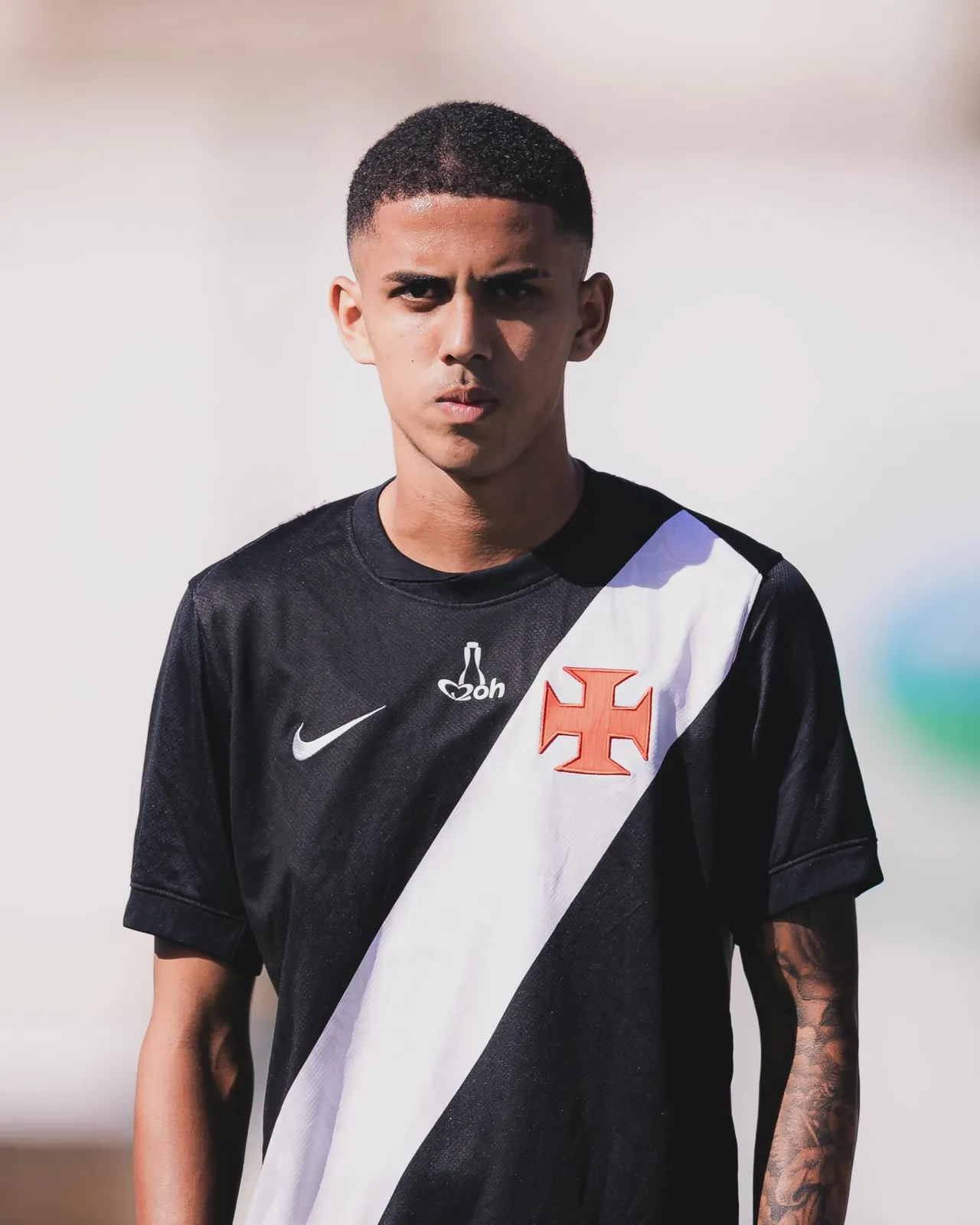 Avaí reforça a defesa com Léo Araújo e entrega Tedesco ao Vasco