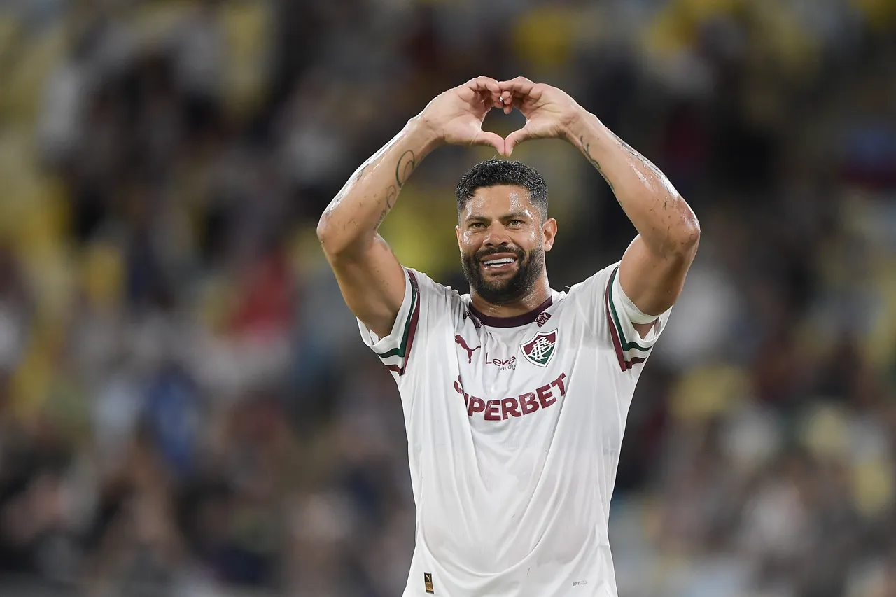 Fluminense redefine ataque
