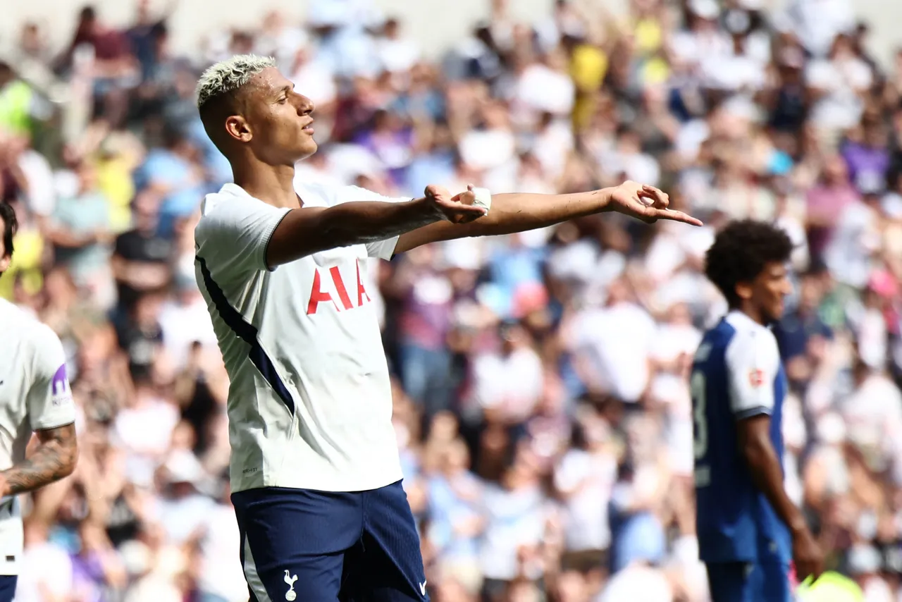 Richarlison quer voltar ao Vasco, confirma colega de Tottenham