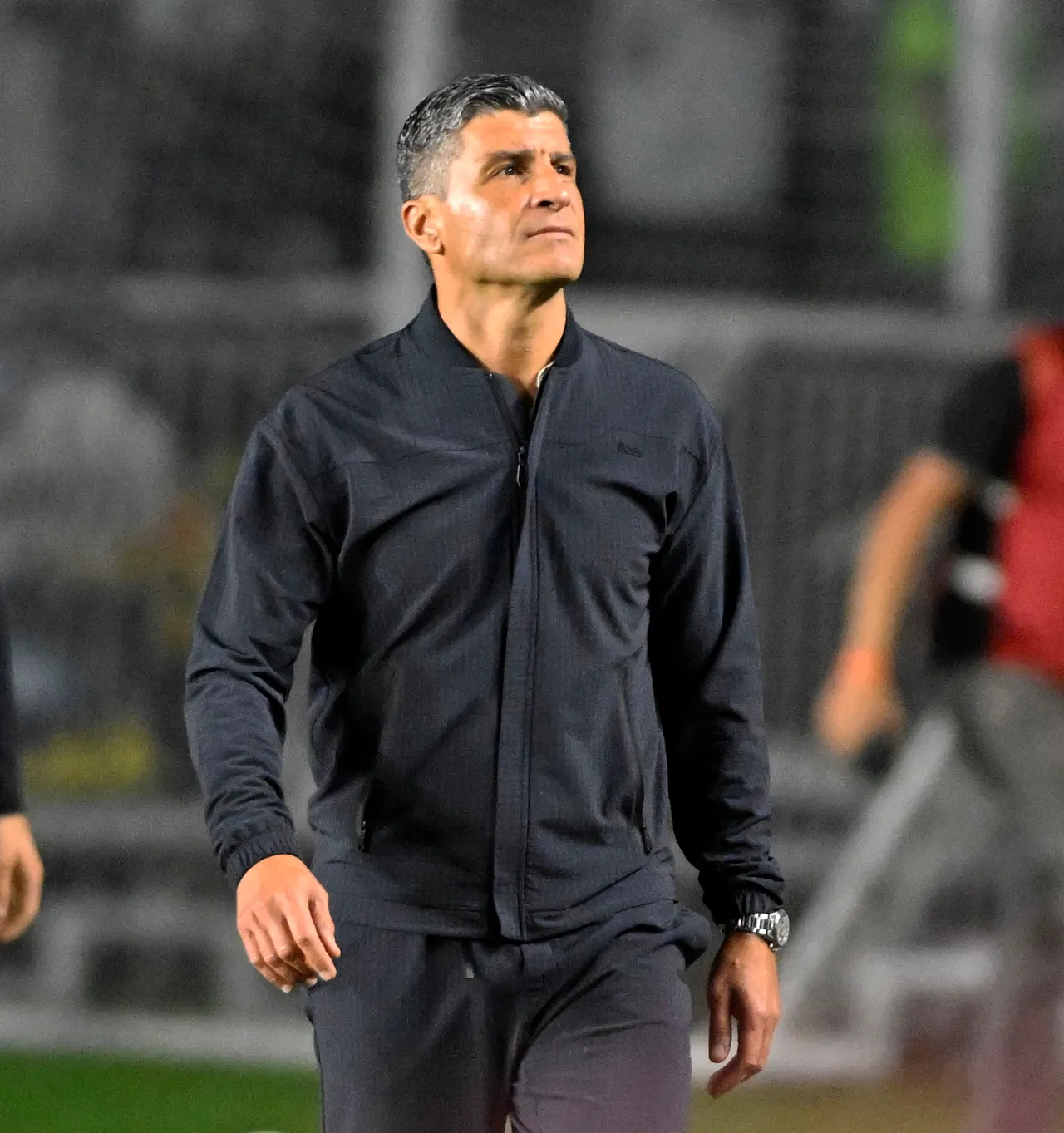 Pedro Emanuel mantém Vasco invicto nas copas e galvaniza torcida rumo a títulos em 2026