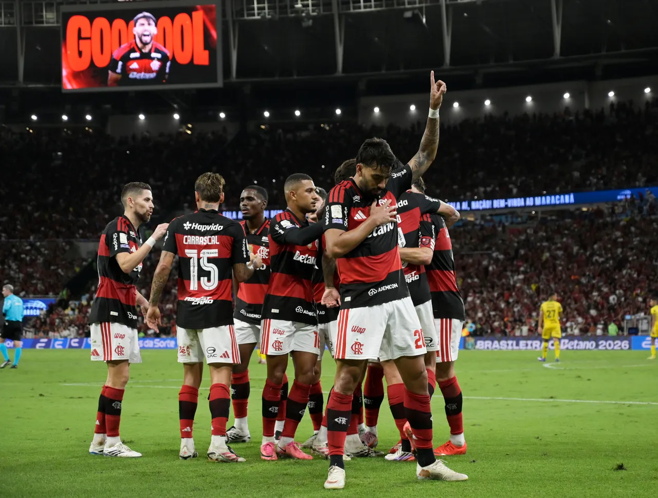 Paquetá bate meta de 10 gols e mira 20 na campanha 2026