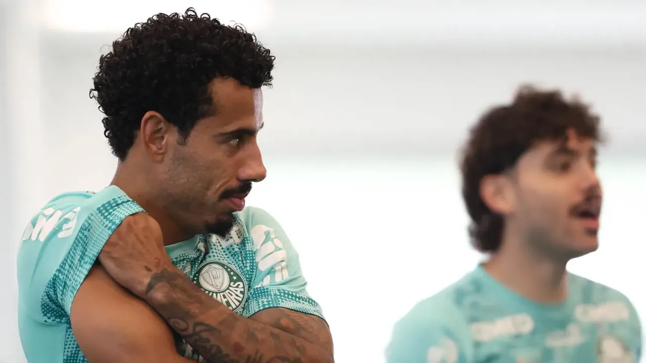 Evangelista reforça sacrifício total do Palmeiras na busca por três títulos