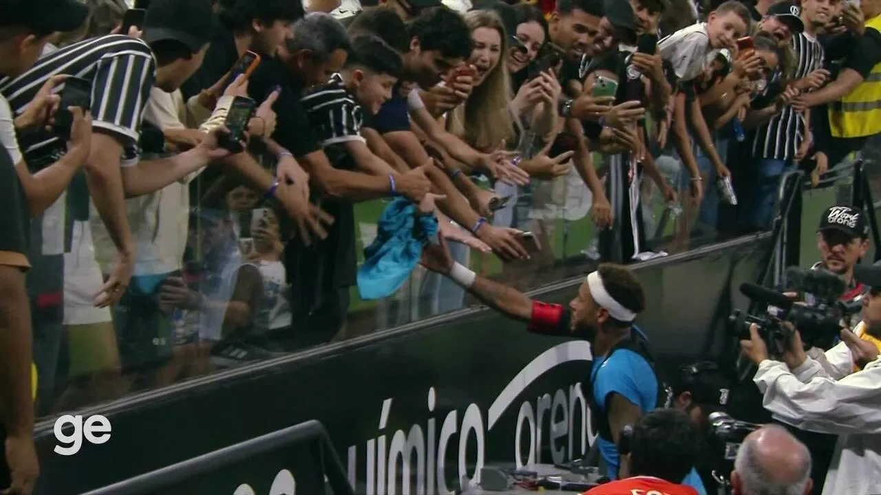 Corinthians é denunciado ao STJD por ofensas a garoto que ganhou camisa de Neymar