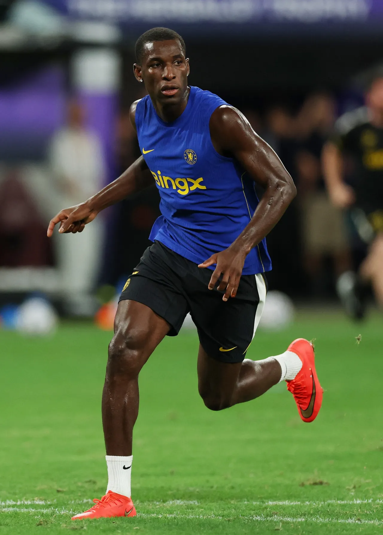 Aston Villa fecha contratação de Nicolas Jackson por R$ 455 milhões