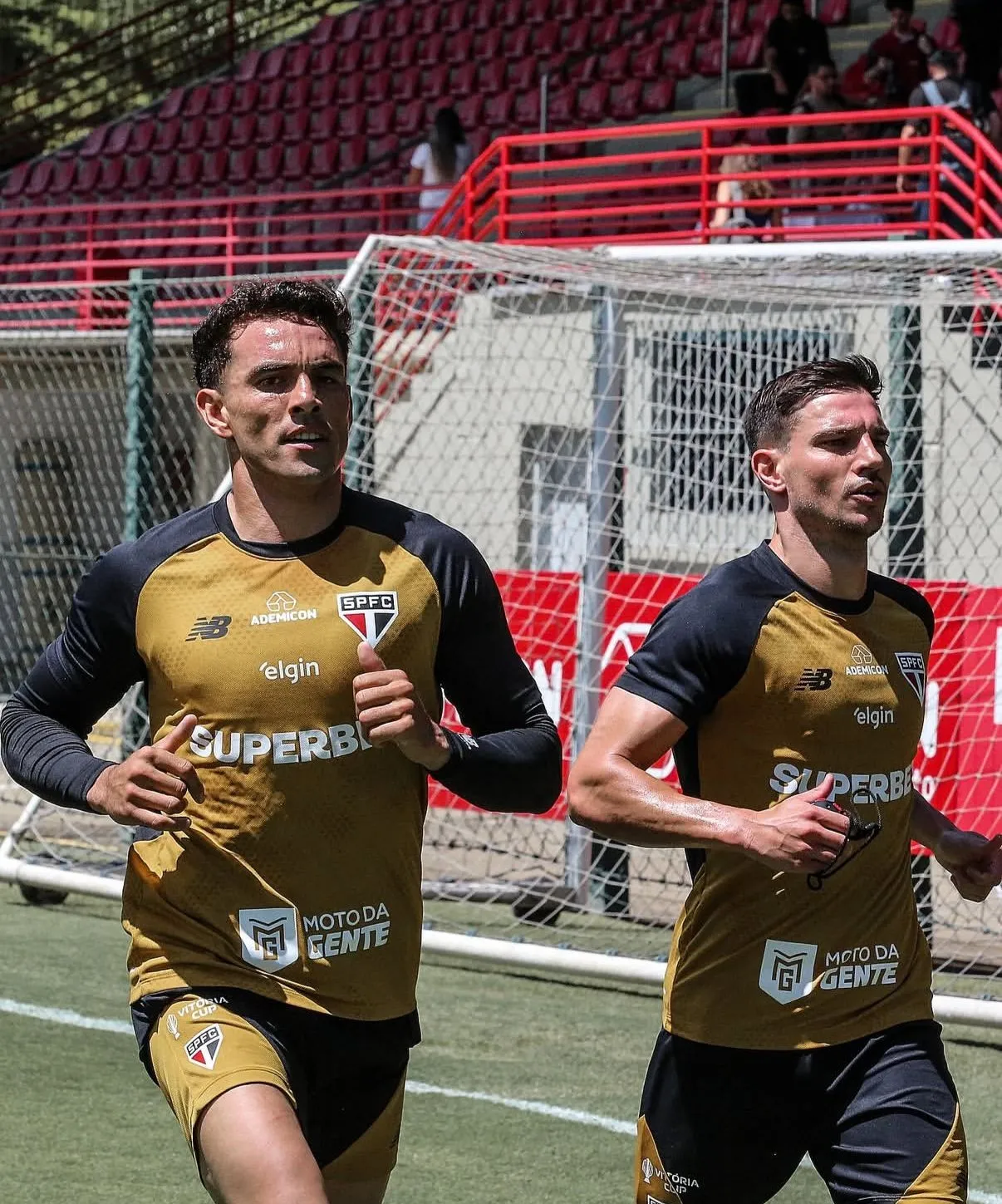São Paulo acelera rescisões e busca fôlego financeiro antes do clássico