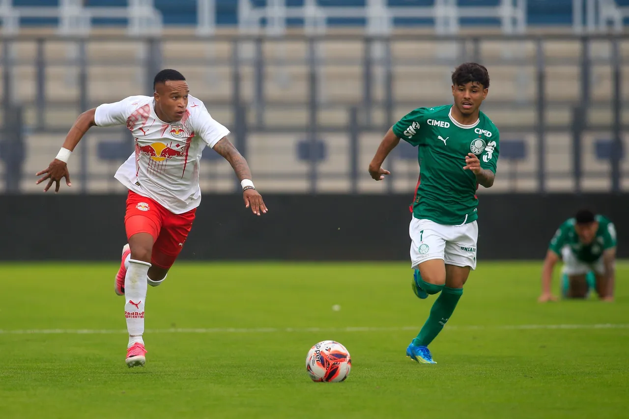Palmeiras e Bragantino decidem vaga