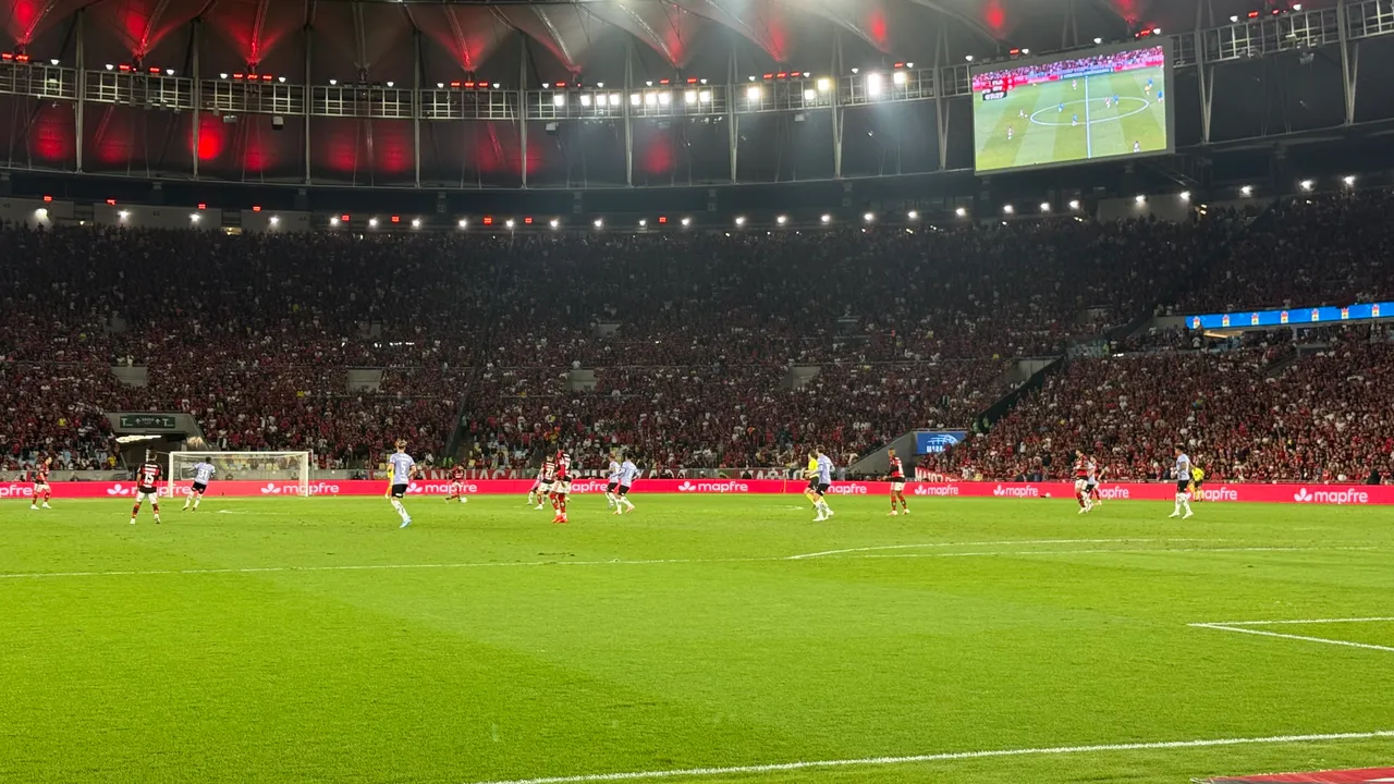 Flamengo denuncia lama no Maracanã e pede solução antes da semifinal
