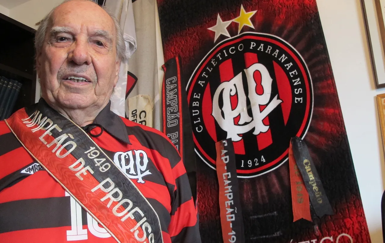 Jackson Nascimento, lenda do Athletico, morre aos 102 anos
