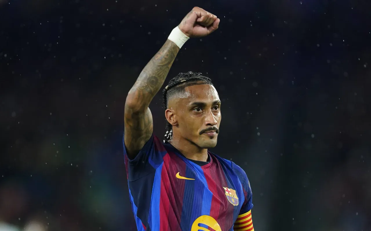 Barcelona bate Racing, bate recorde e expõe fragilidade