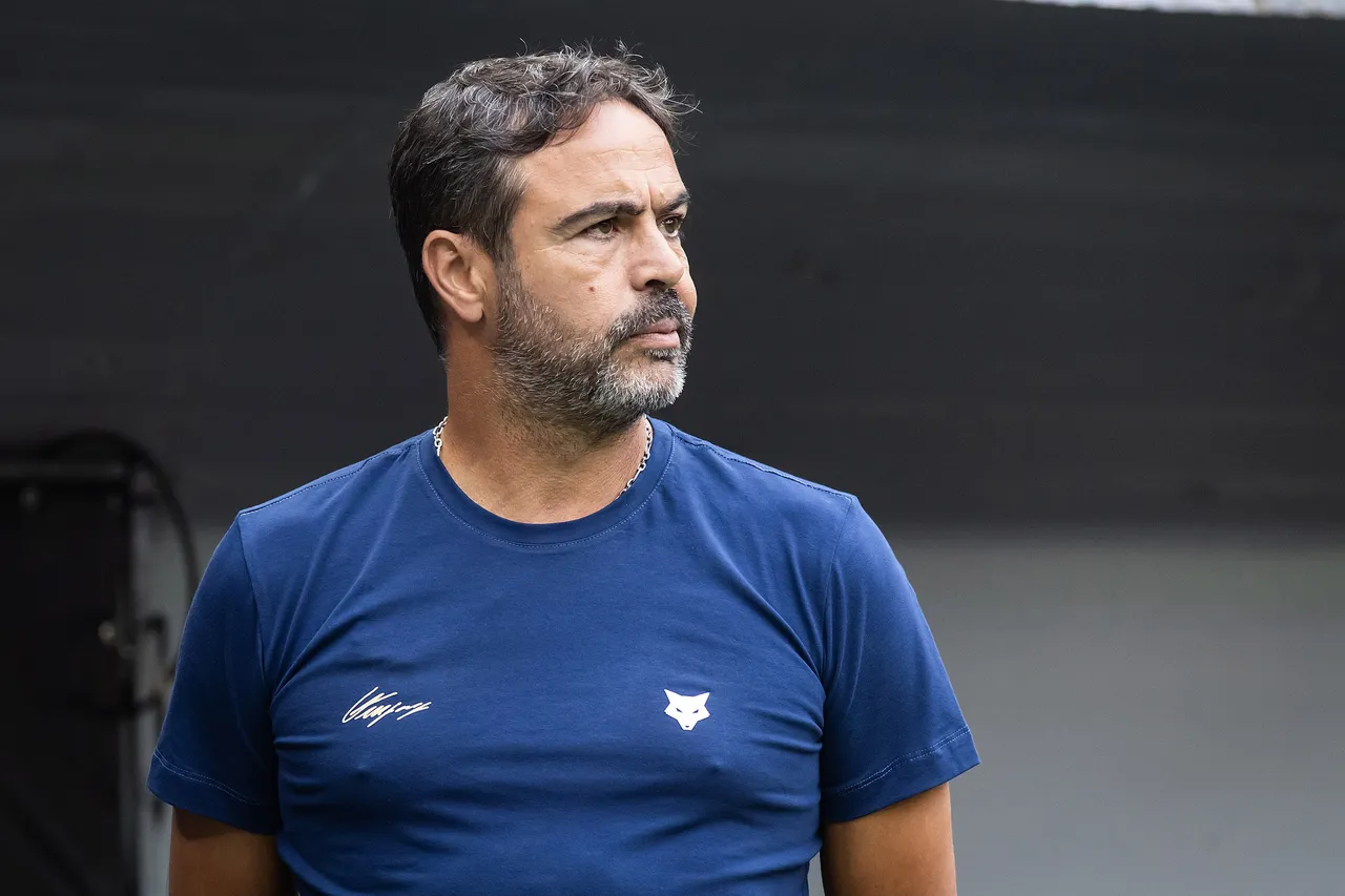 Artur Jorge faz balanço do Cruzeiro