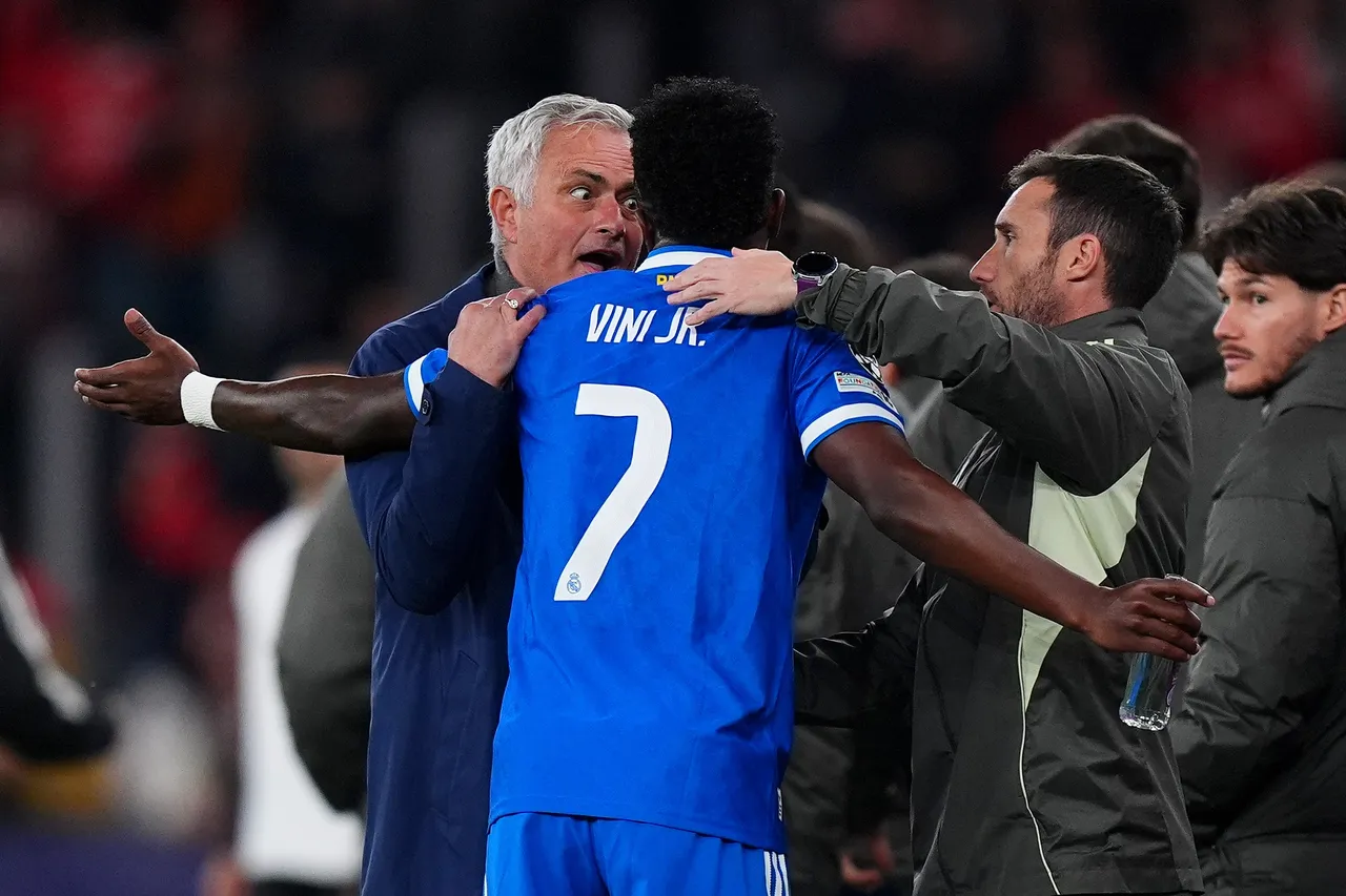 Mourinho não abre mão de Vini Jr.