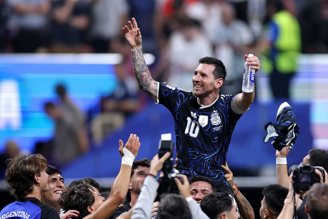 Simeone defende Messi como favorito ao Ballon d'Or 2026