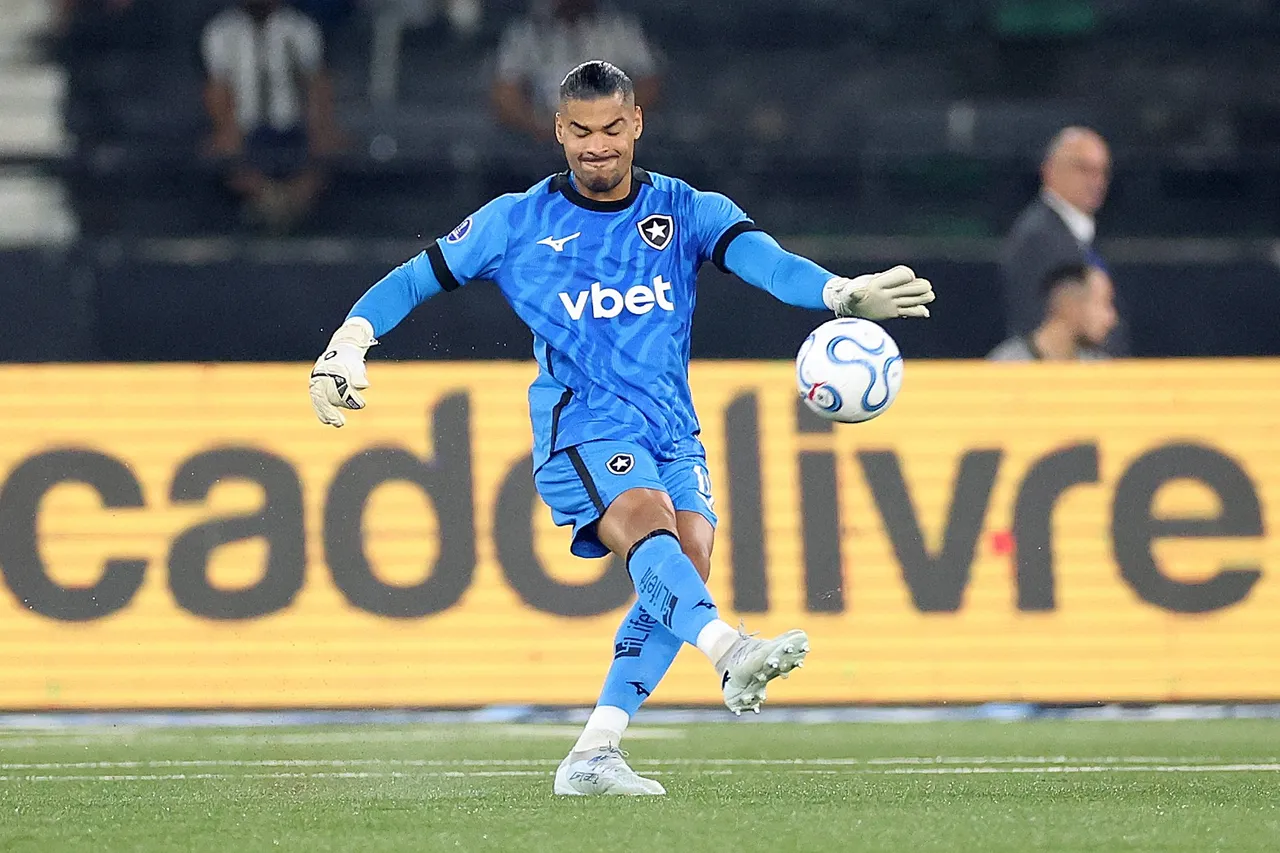 Warleson tem mandíbula fraturada e perde duelo contra o Athletico-PR