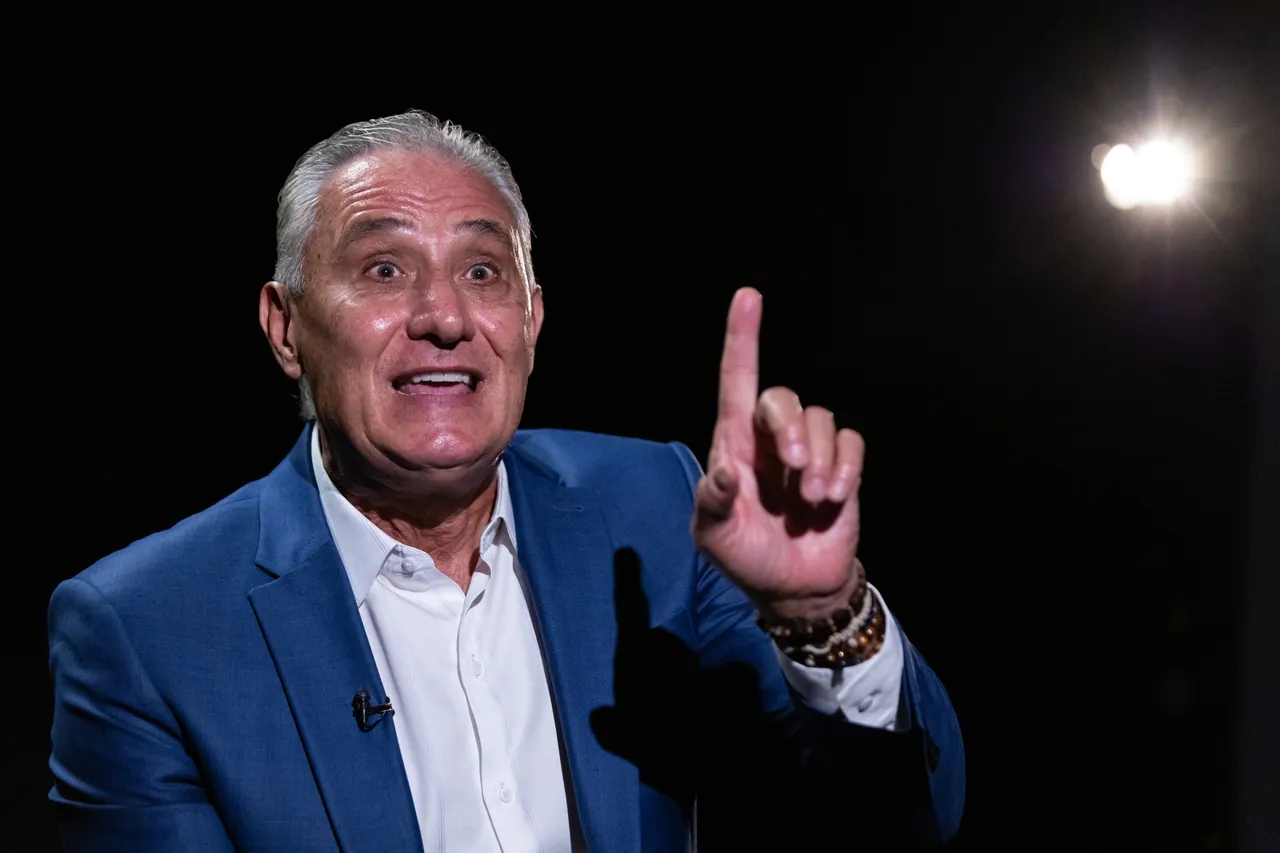 Botafogo tenta convencer Tite a assumir comando antes da janela FIFA